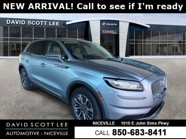 Used 2023 Lincoln Nautilus Reserve image 1