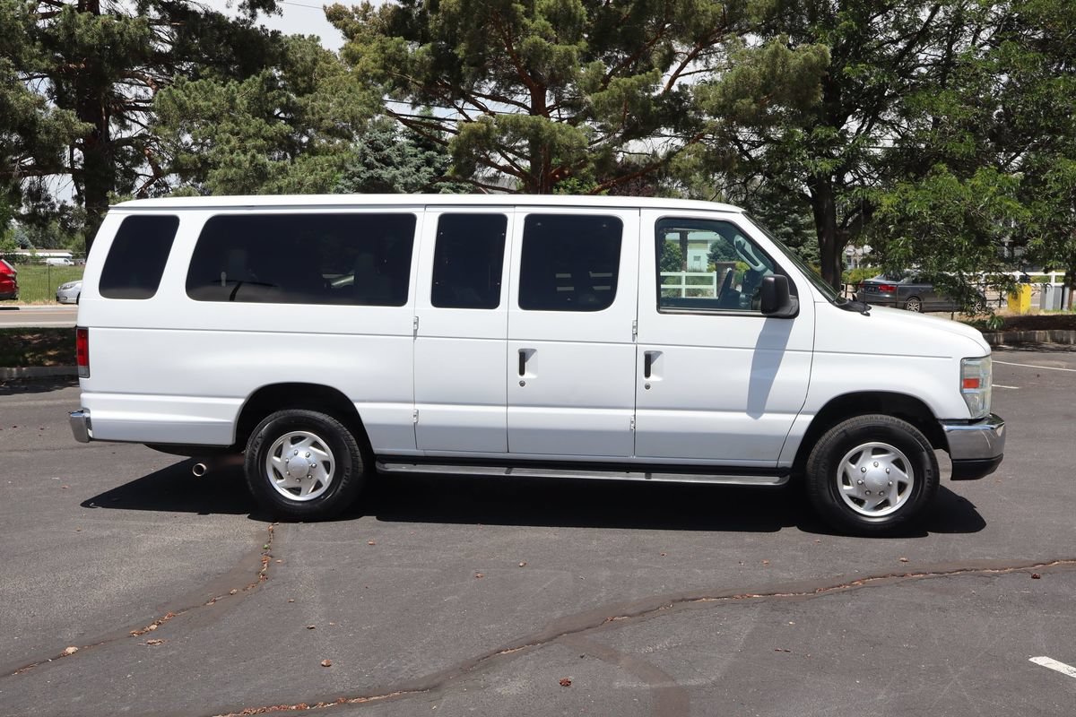 Used 2012 Ford E-350 and Econoline 350 XLT RWD image 3
