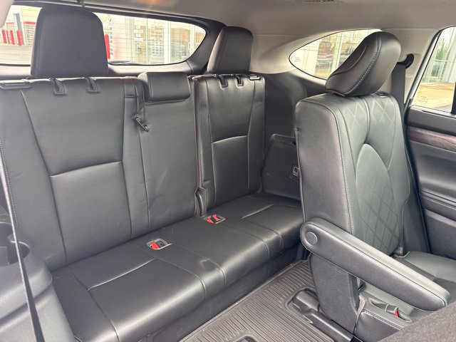 Used 2021 Toyota Highlander Platinum AWD/4WD image 35