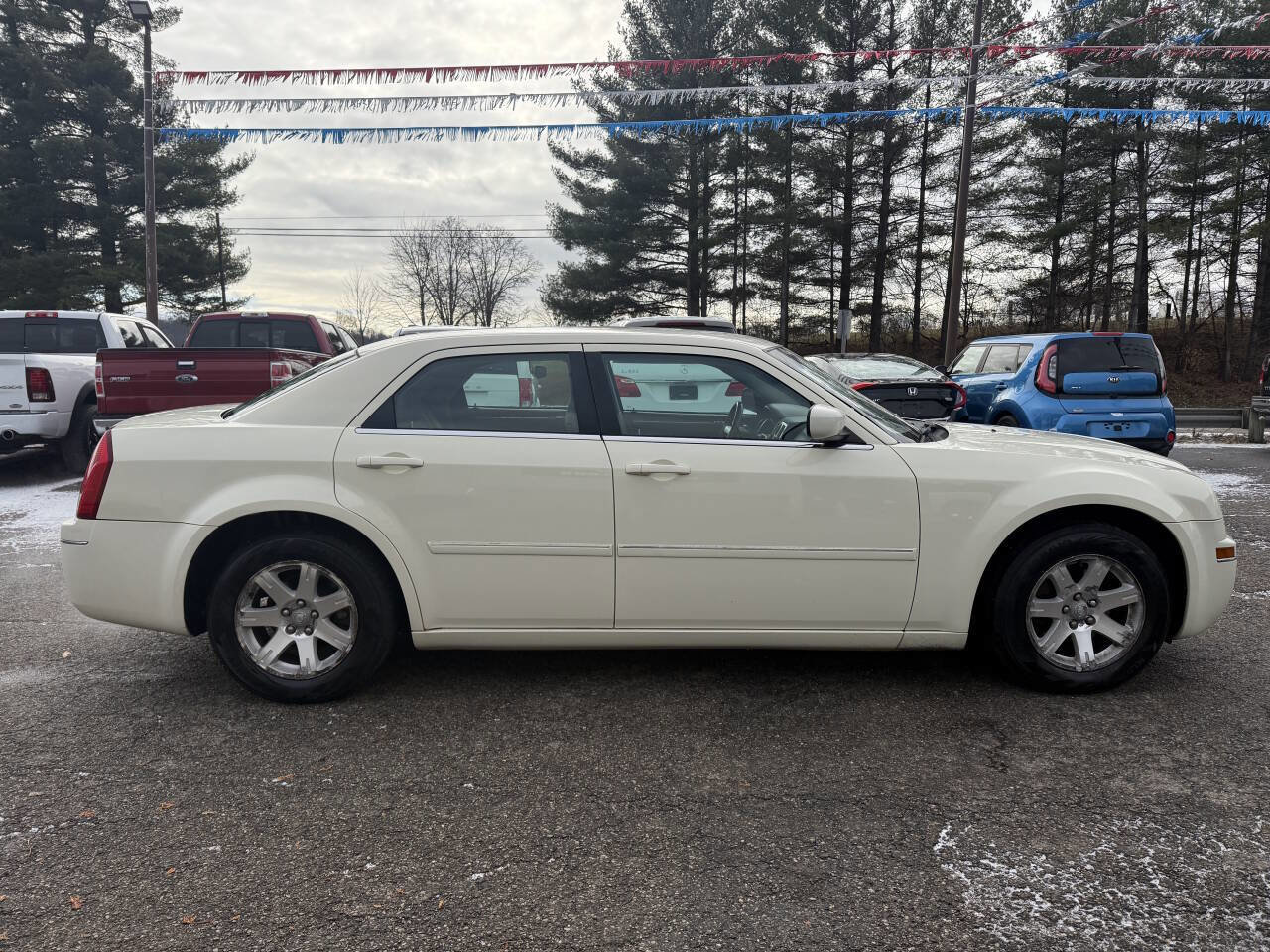 Used 2007 Chrysler 300 Touring image 4