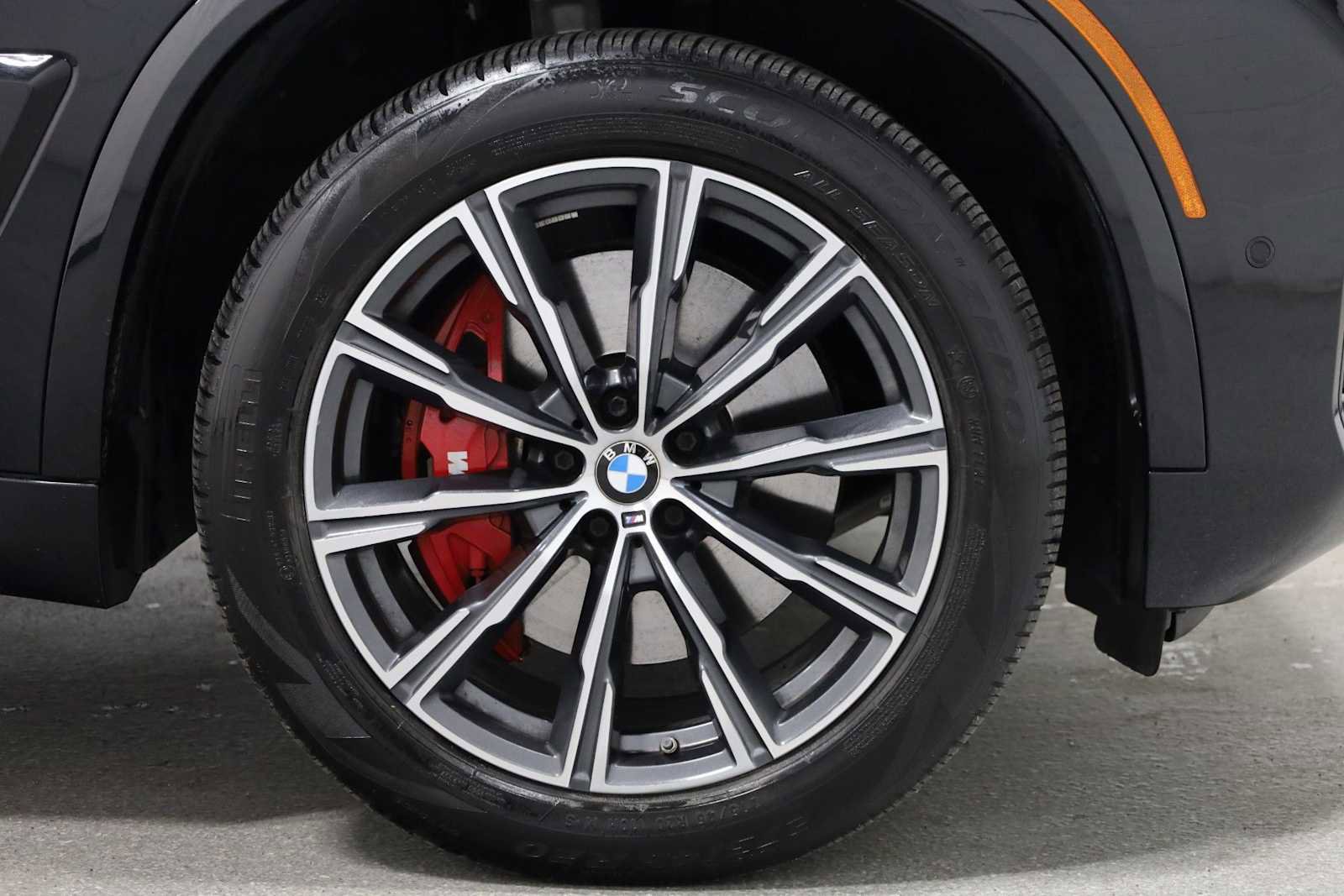 Used 2024 BMW X5 xDrive40i w/ M Sport Package image 12