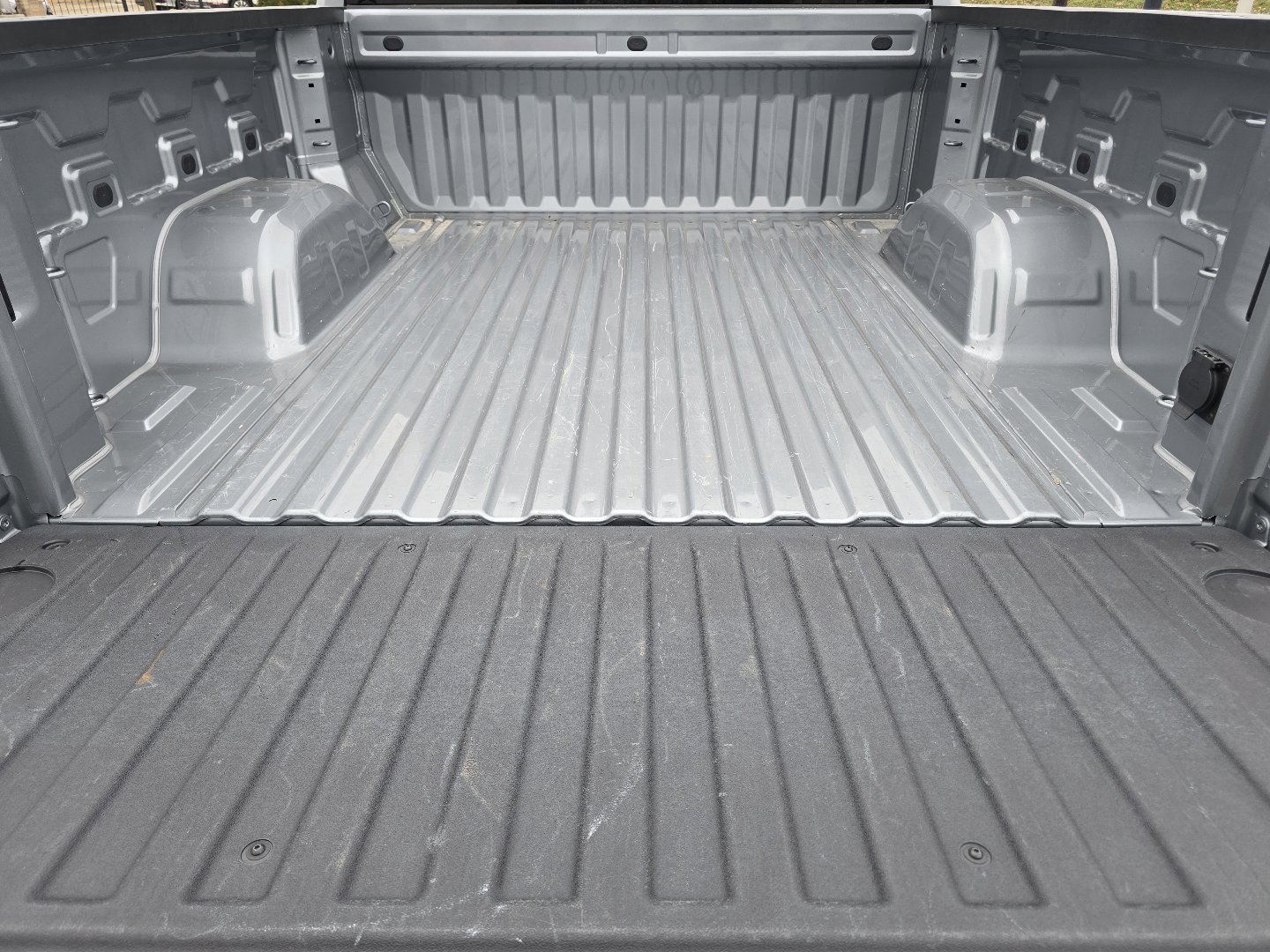 Used 2024 GMC Sierra 1500 Elevation image 24