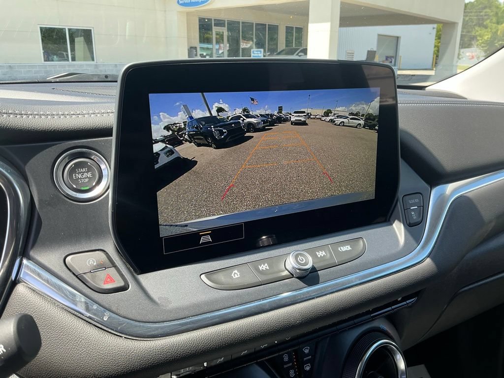 Used 2025 Chevrolet Blazer LT FWD image 29