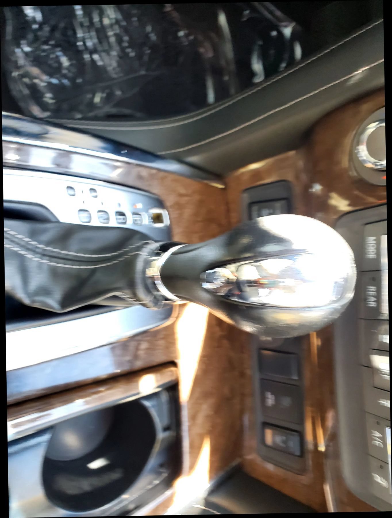 Used 2017 INFINITI QX80 4WD w/ Driver Assistance Package image 43