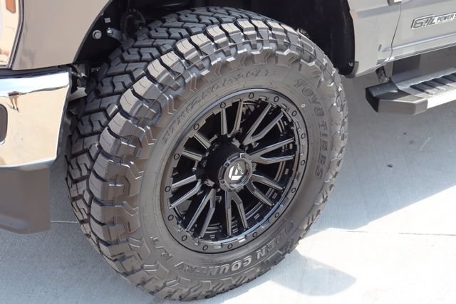 Used 2025 Ford F250 Lariat AWD/4WD image 2