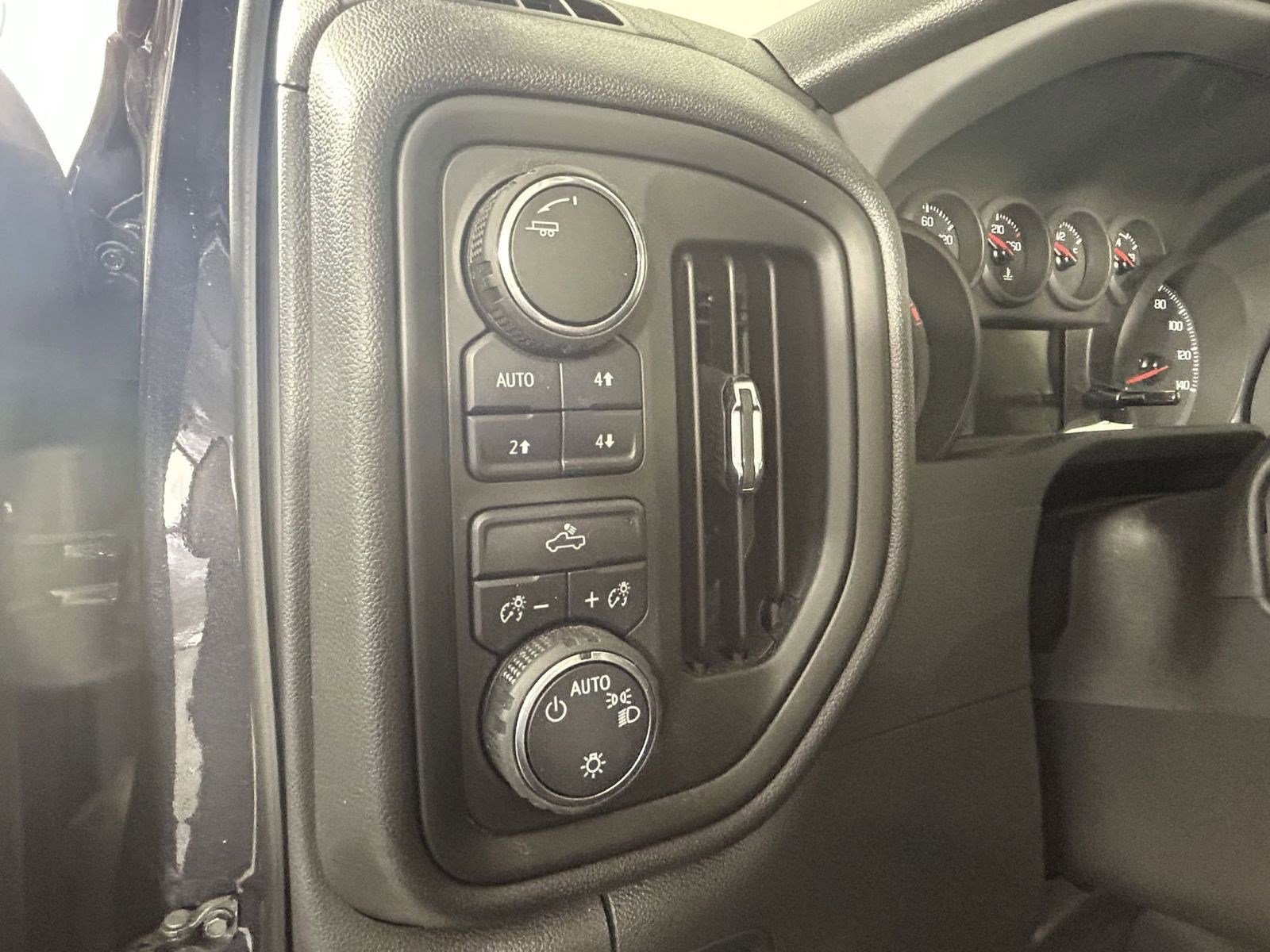 Used 2024 Chevrolet Silverado 1500 Custom Trail Boss AWD/4WD image 17