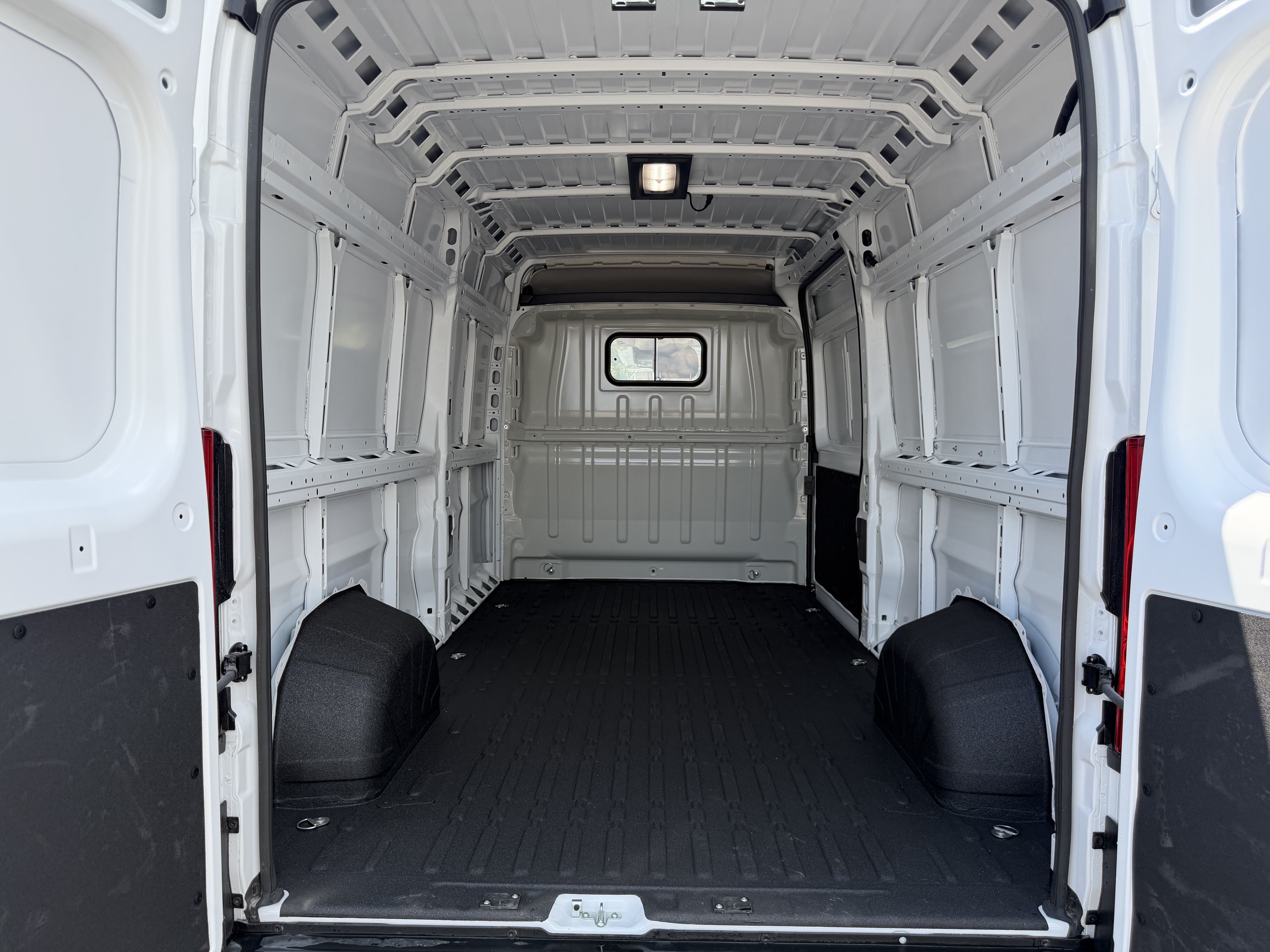 New 2026 RAM ProMaster 2500 w/ Safety Group FWD image 33