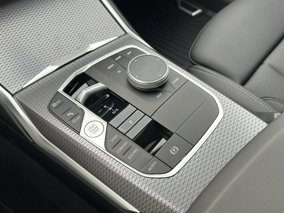 New 2026 BMW 330i Sedan w/ M Sport Package image 26