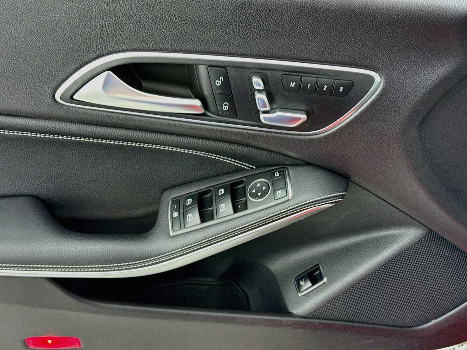 Used 2018 Mercedes-Benz CLA 250 4MATIC image 17