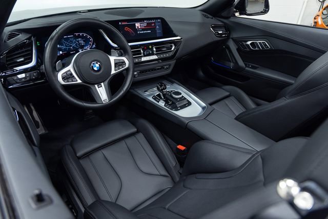 Used 2026 BMW Z4 M40i w/ Premium Package image 19