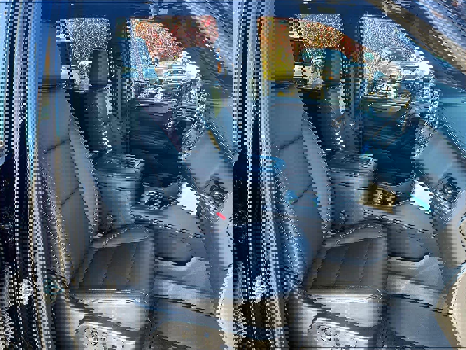 Used 2024 Chevrolet Tahoe Z71 w/ Luxury Package image 11