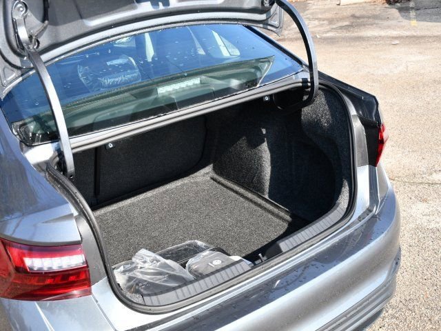 New 2026 Volkswagen Jetta SE image 28