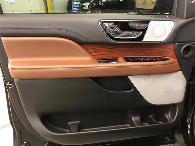 Used 2024 Lincoln Navigator Reserve image 17