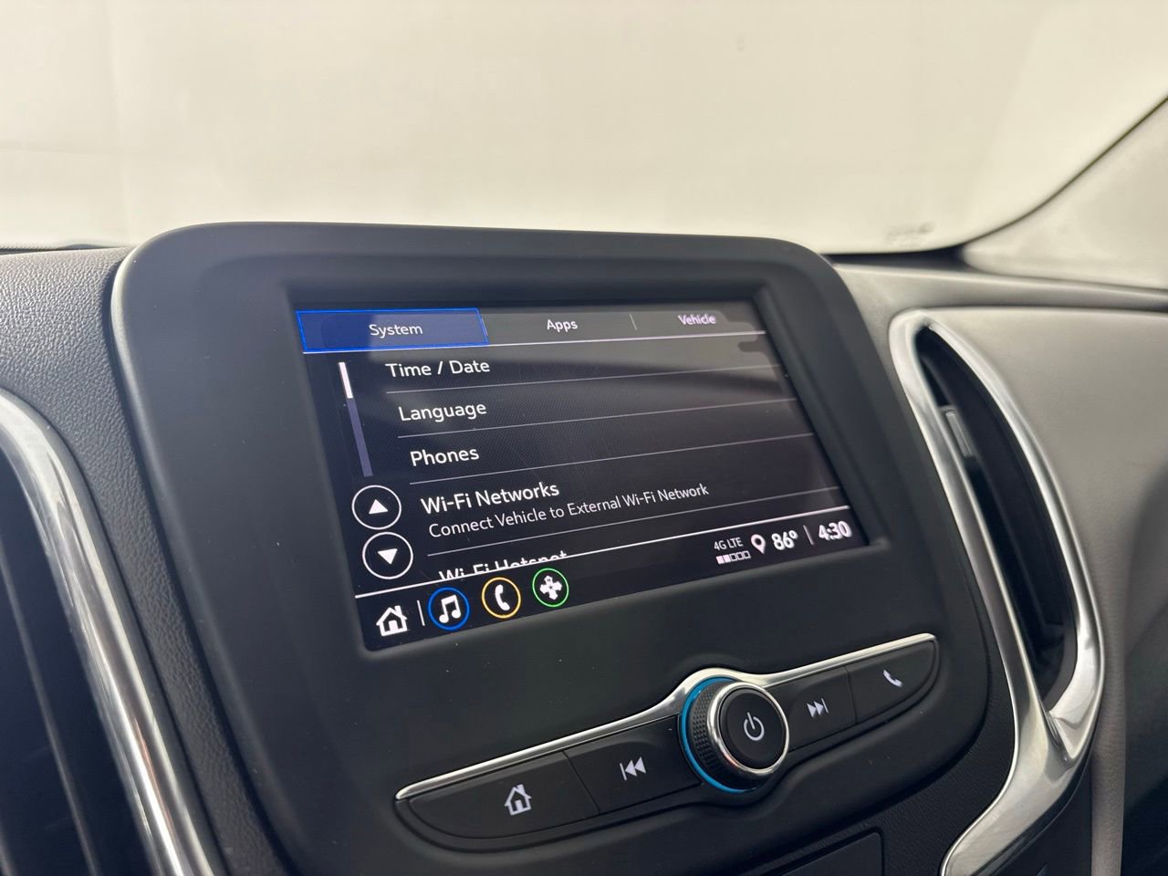 Used 2022 Chevrolet Equinox LS image 22