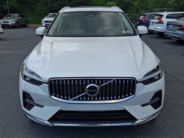 Used 2023 Volvo XC60 B5 Plus w/ Climate Package AWD/4WD image 2