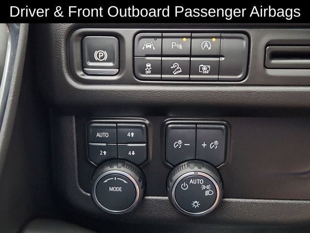 Used 2024 Chevrolet Tahoe Z71 w/ Luxury Package AWD/4WD image 41