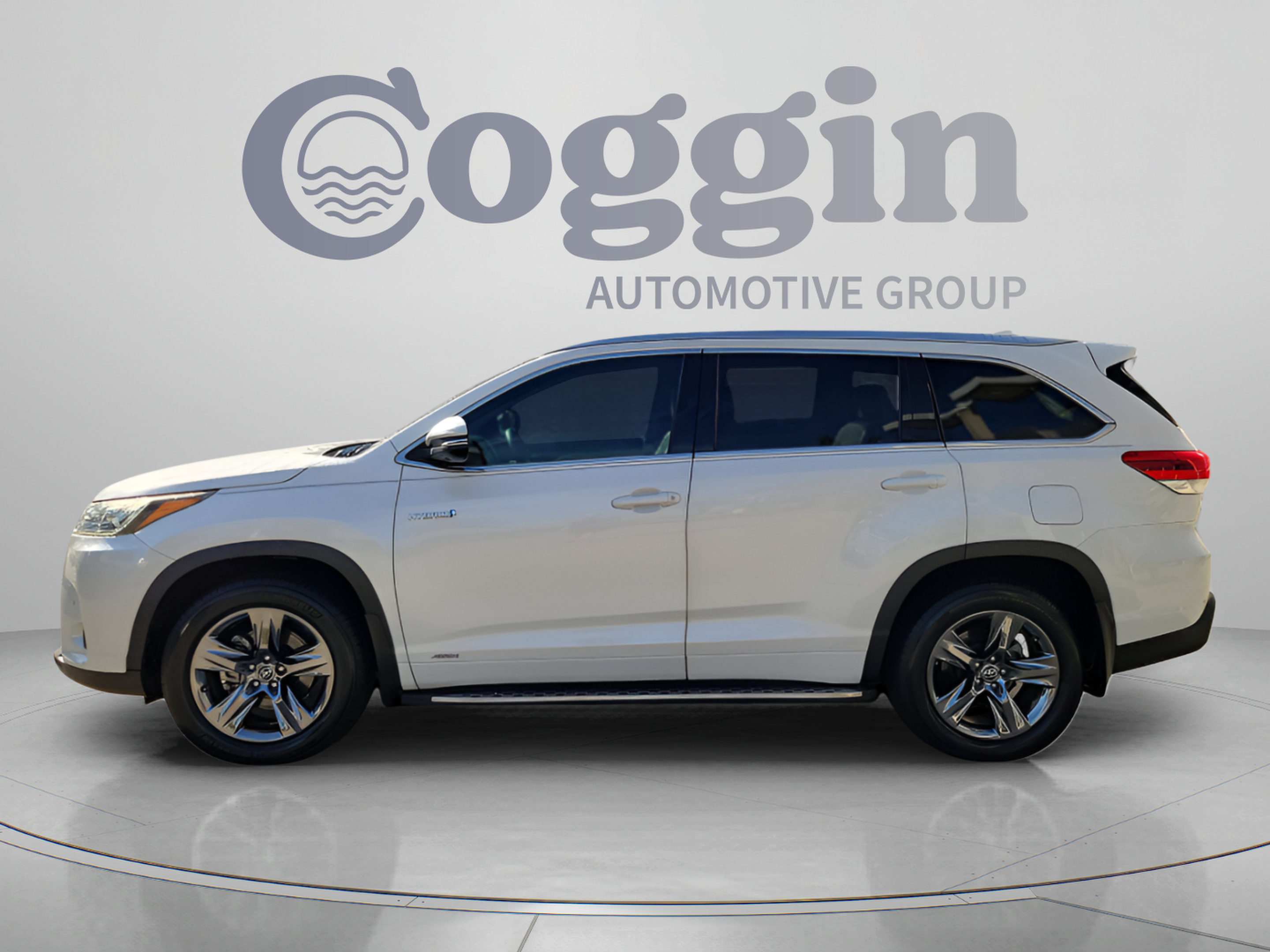 Used 2019 Toyota Highlander Limited Platinum AWD/4WD image 3