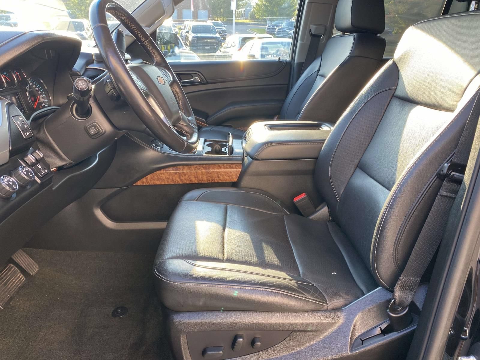 Used 2018 Chevrolet Tahoe Premier AWD/4WD image 26