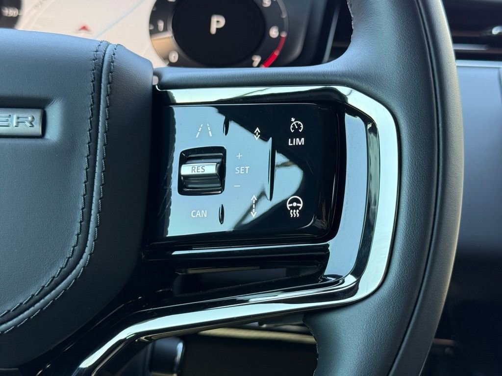 Certified 2025 Land Rover Range Rover Sport Dynamic SE image 19