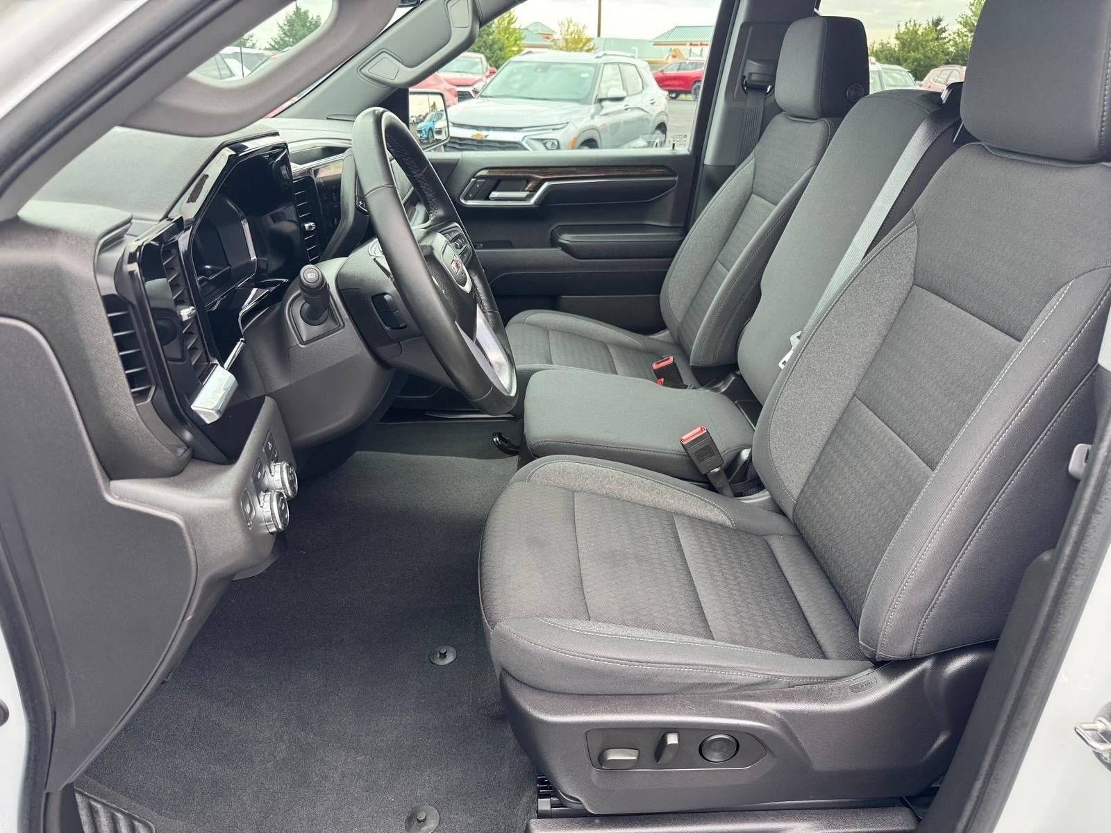 Used 2024 GMC Sierra 1500 Elevation AWD/4WD image 6