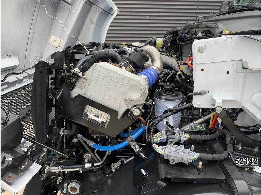 Used 2022 Ford F750 2WD Regular Cab Super Duty image 12