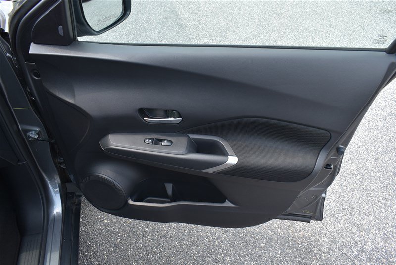Used 2023 Nissan Kicks SV FWD image 23