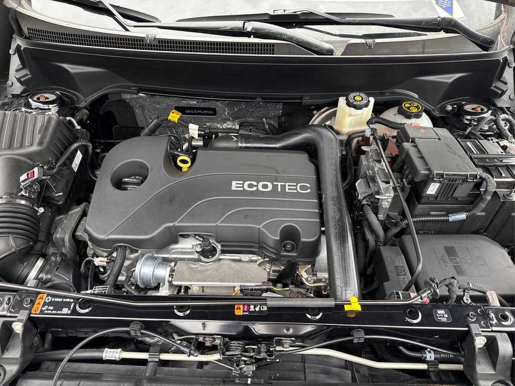 Used 2022 GMC Terrain SLT image 13