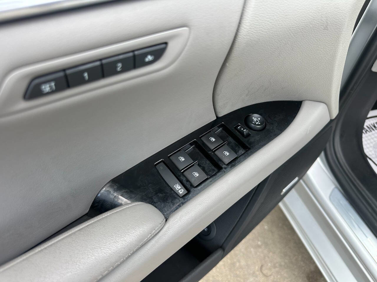 Used 2017 Cadillac XTS Luxury image 28