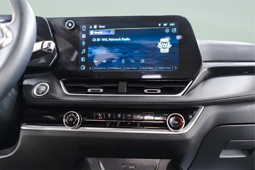 Used 2025 Chevrolet Equinox LT image 14