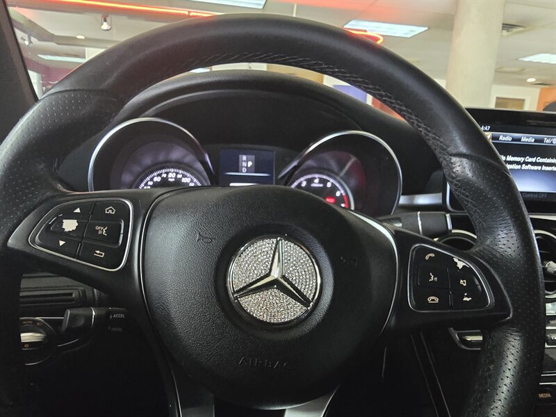 Used 2018 Mercedes-Benz GLC 300 image 25