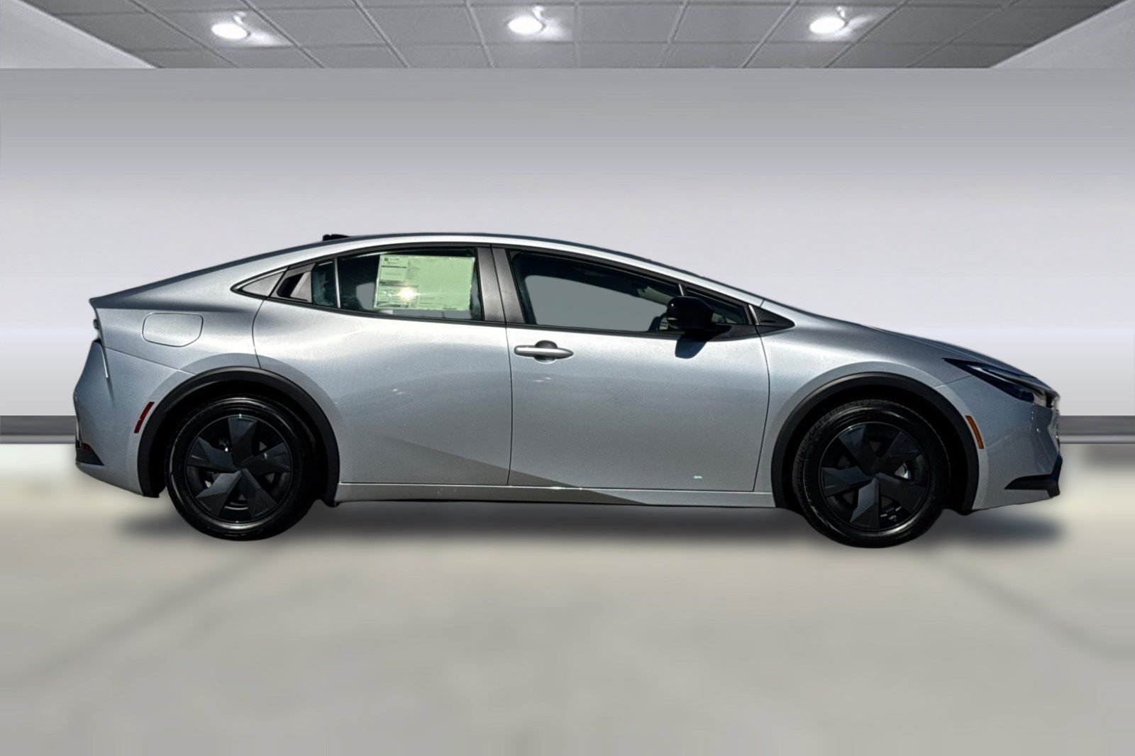 New 2027 Toyota Prius Plug-In Hybrid FWD image 8