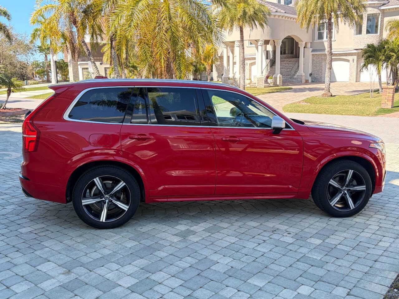 Used 2016 Volvo XC90 T6 R-Design w/ Protection Package Plus AWD/4WD image 41