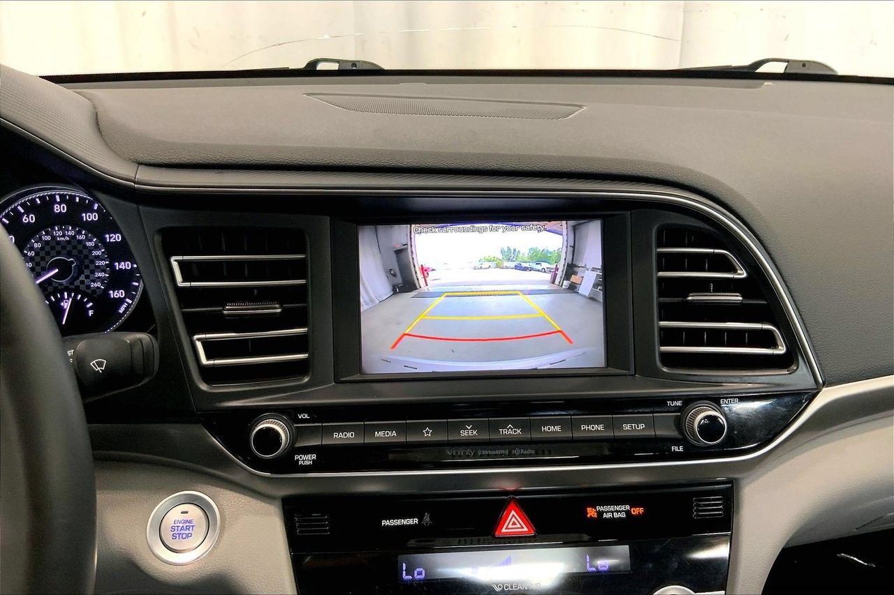 Used 2020 Hyundai Elantra Limited FWD image 24