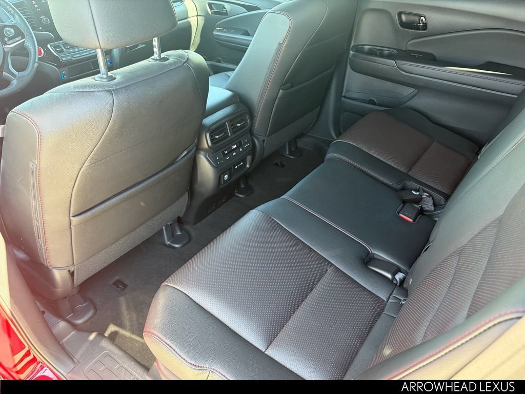 Used 2025 Honda Passport Black Edition image 24