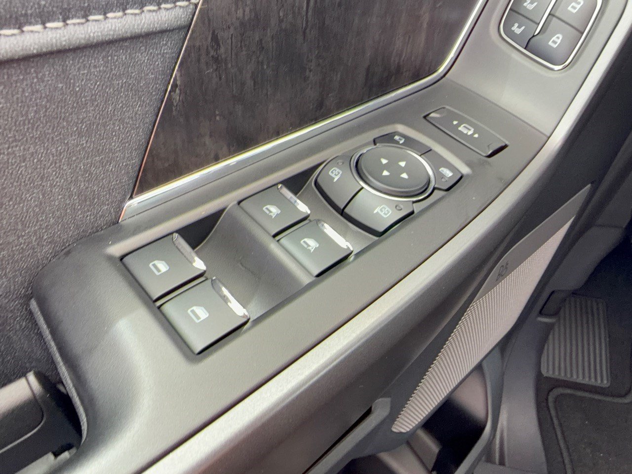 Used 2026 Ford F250 Lariat w/ Chrome Package AWD/4WD image 15