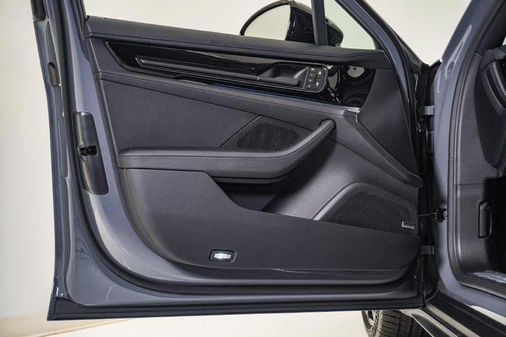 New 2026 Porsche Panamera 4 AWD/4WD image 25