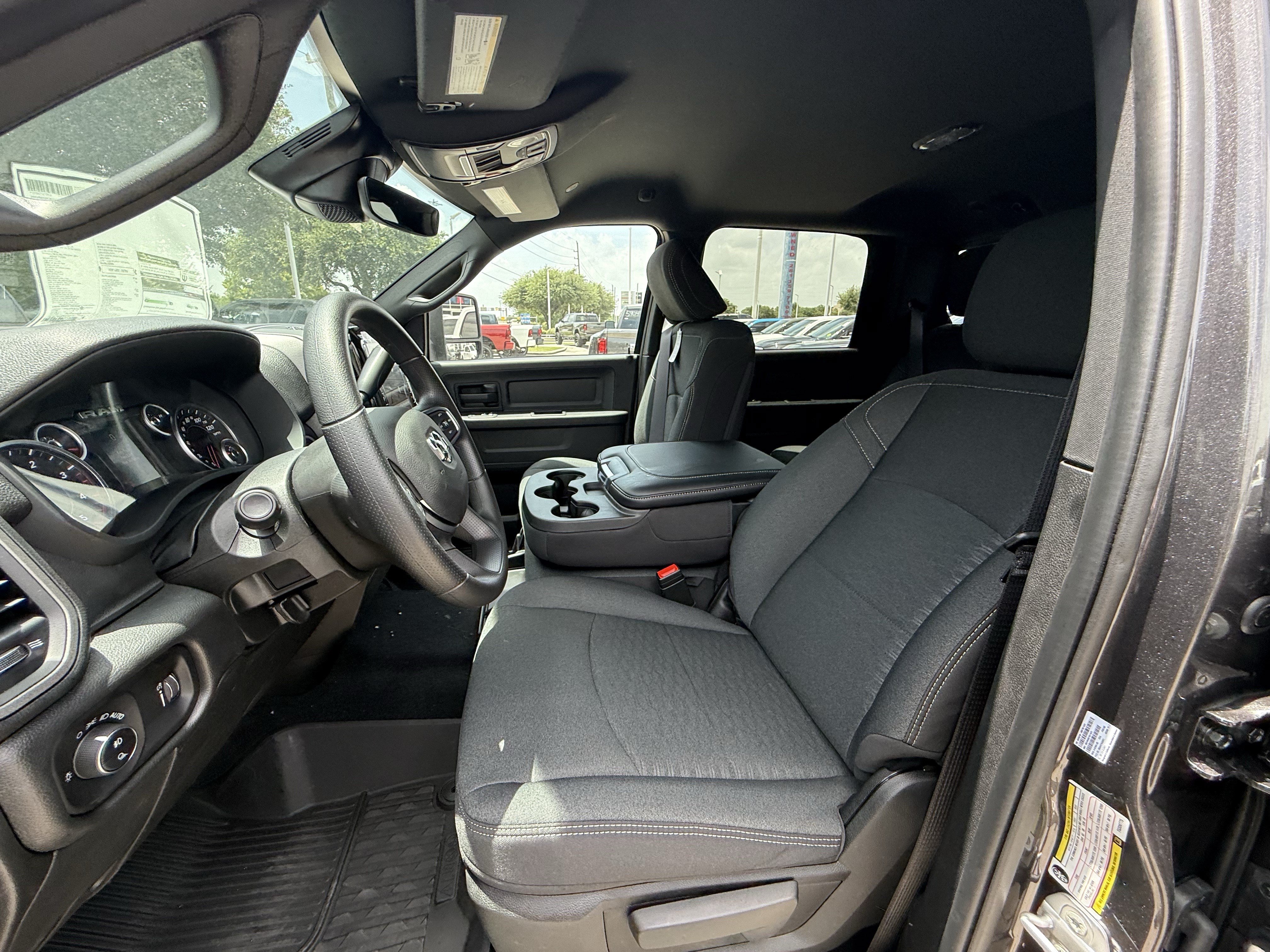 New 2026 RAM 3500 Tradesman AWD/4WD image 17
