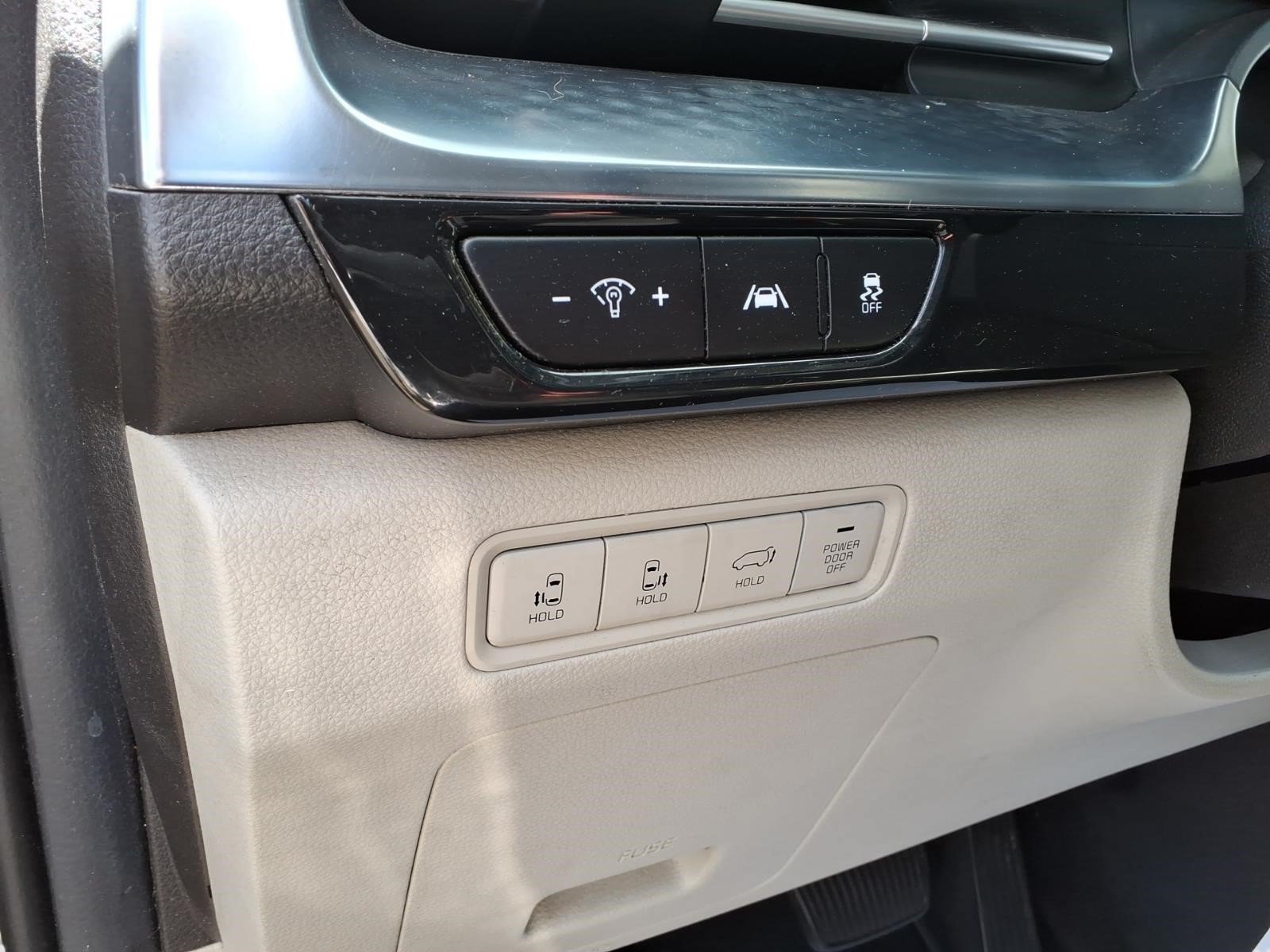 Used 2023 Kia Carnival SX Prestige FWD image 19
