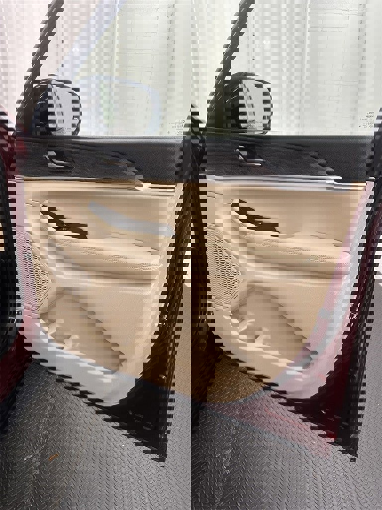 Used 2023 Jeep Grand Cherokee L Limited w/ Trailer Tow Group (B) image 42