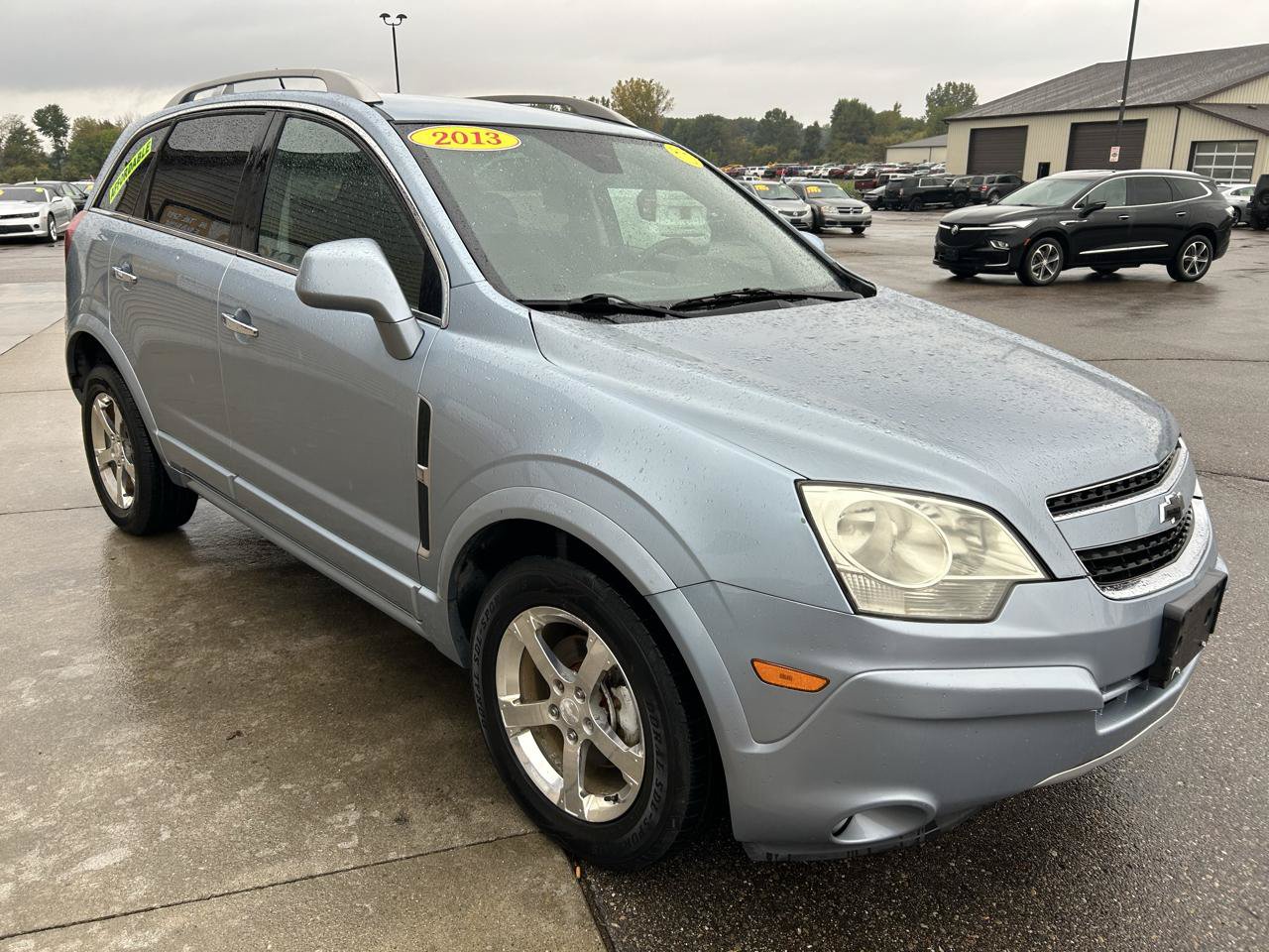 Used 2013 Chevrolet Captiva Sport LT FWD image 3