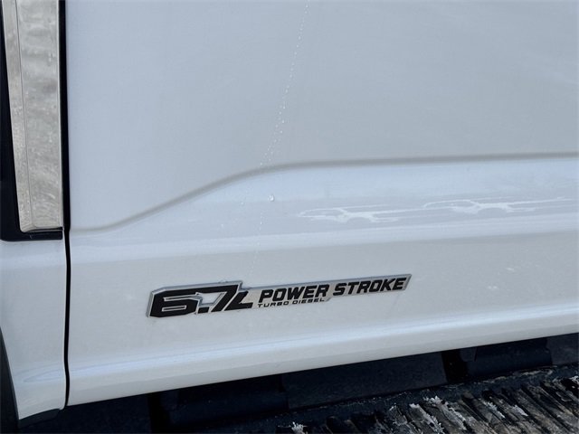 New 2025 Ford F550 4x4 SuperCab Super Duty image 8