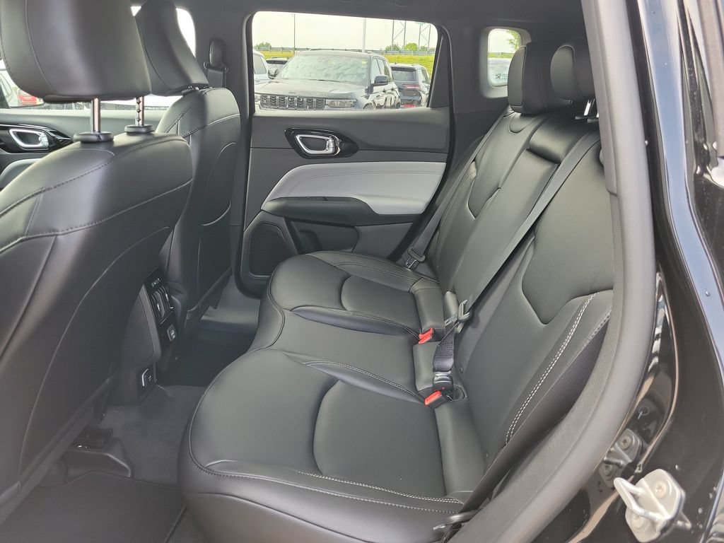 New 2026 Jeep Compass Limited AWD/4WD image 9
