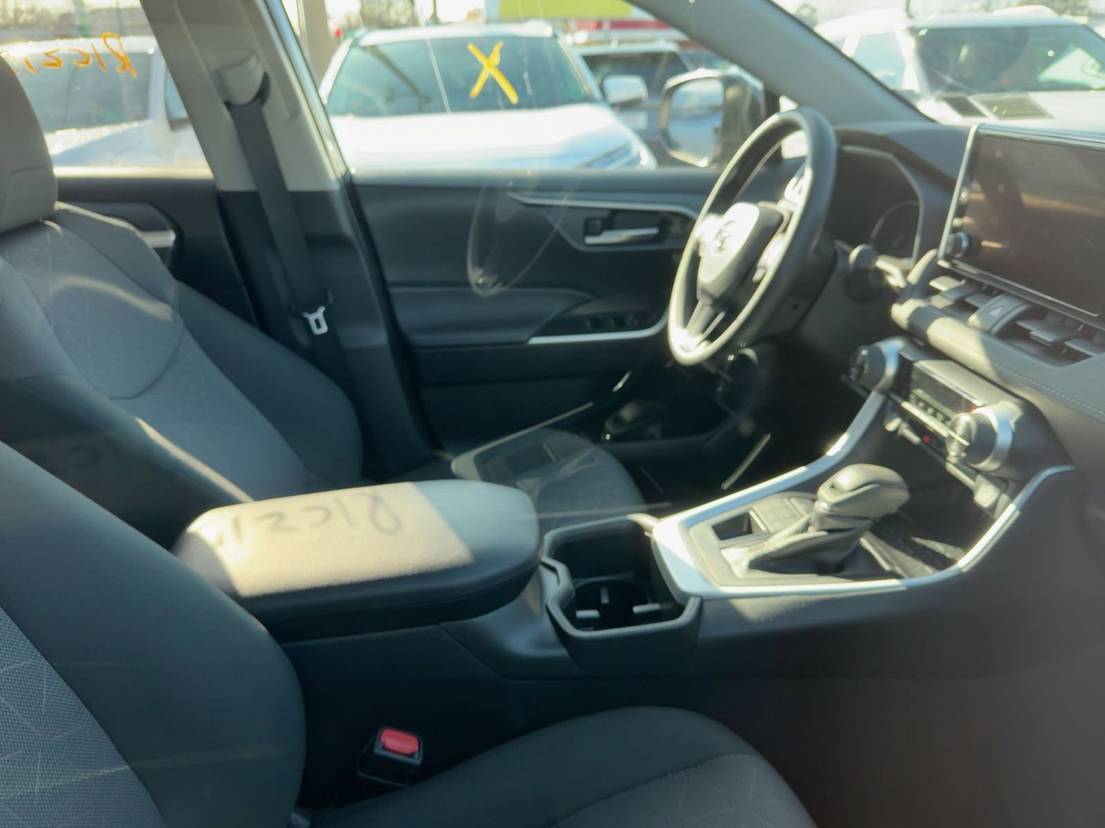 Used 2025 Toyota RAV4 XLE image 10