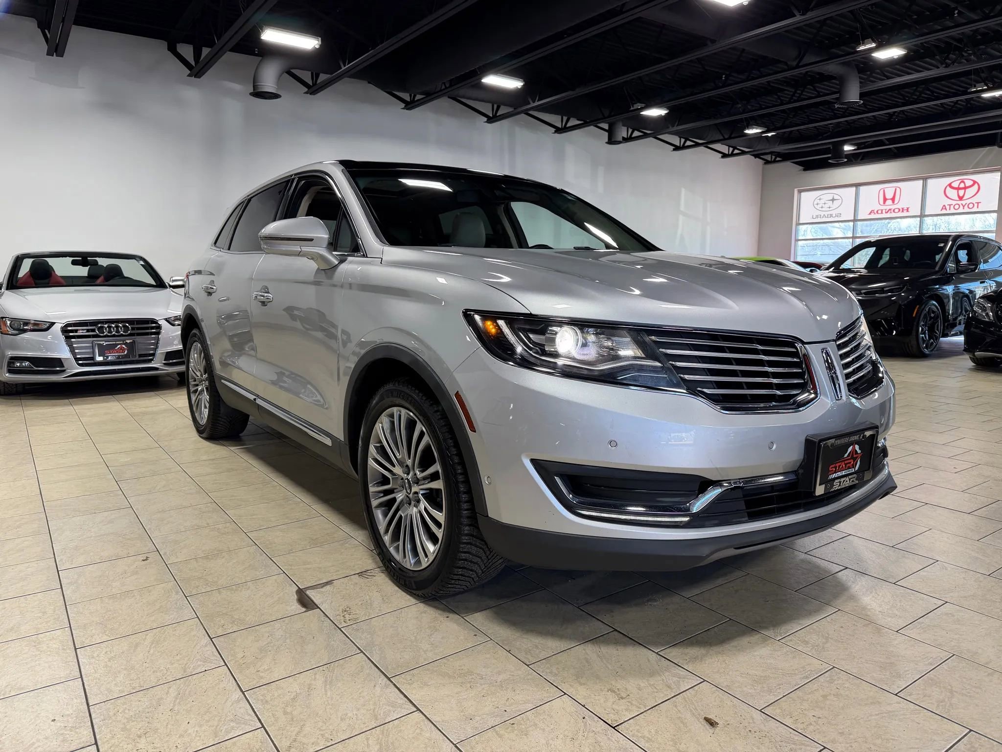 Used 2016 Lincoln MKX Reserve w/ Technology Package image 9