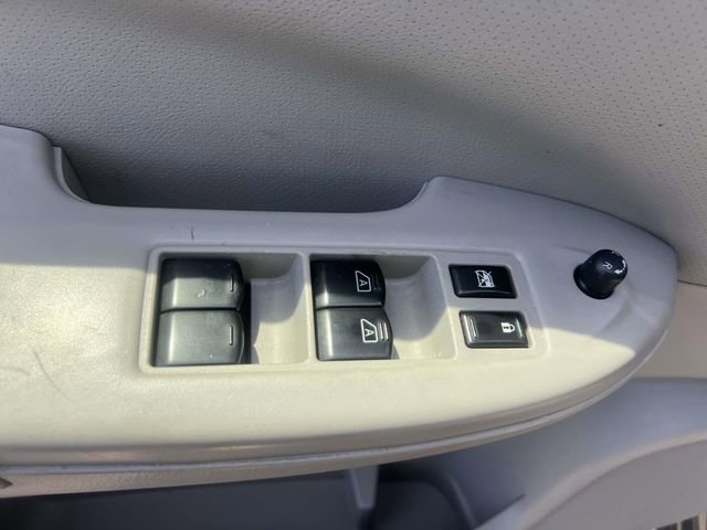Used 2016 Nissan Quest SV FWD image 22