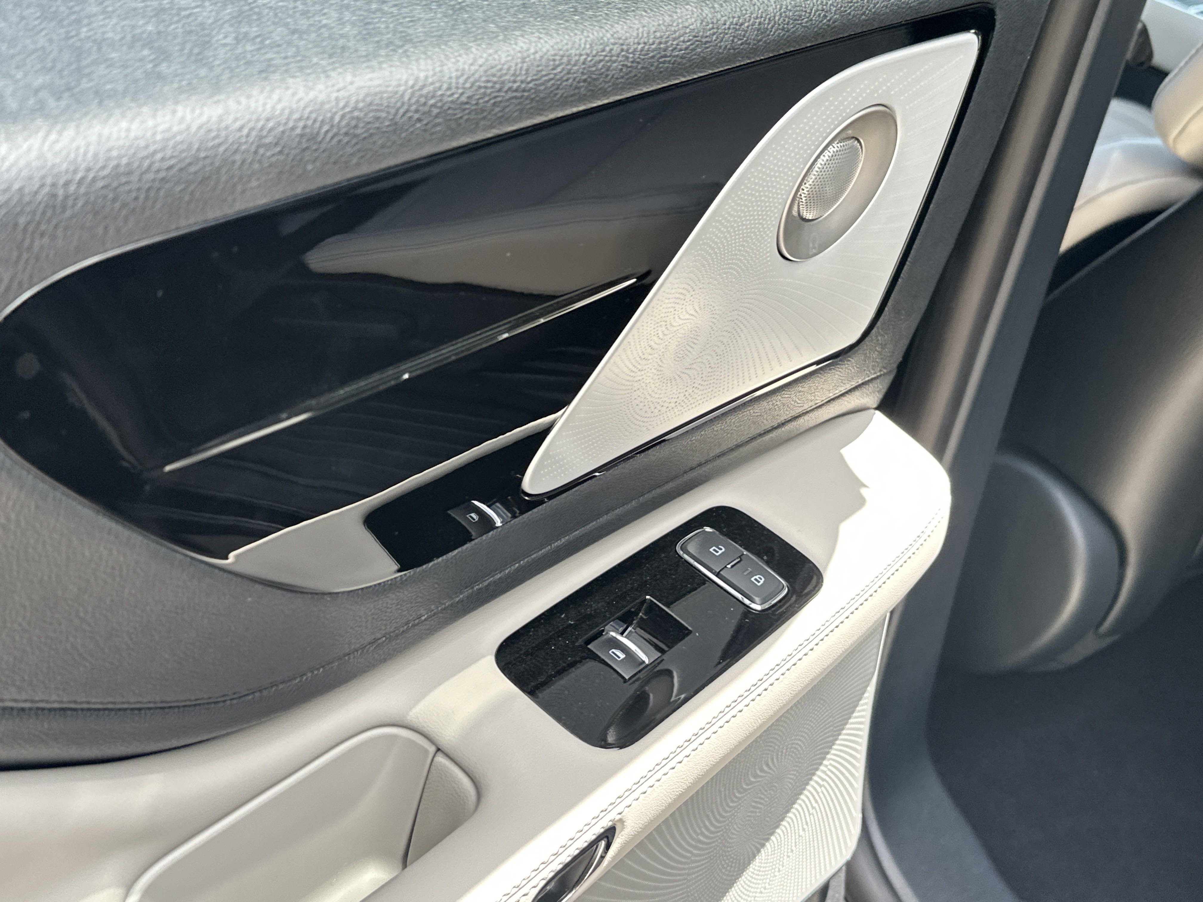 New 2025 Lincoln Aviator Reserve w/ Equipment Group 201A image 12