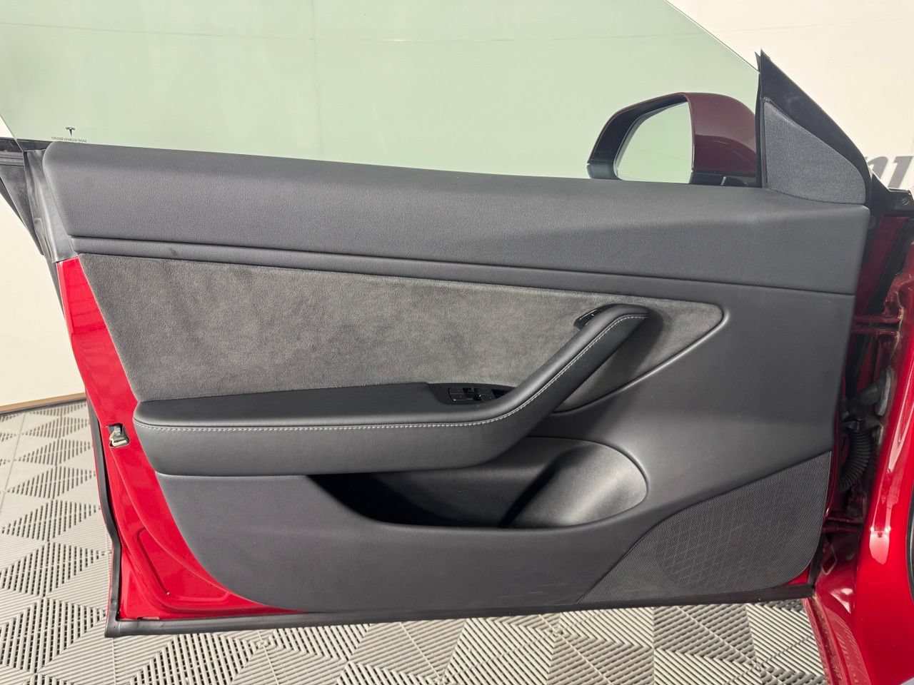 Used 2019 Tesla Model 3 Long Range AWD/4WD image 9