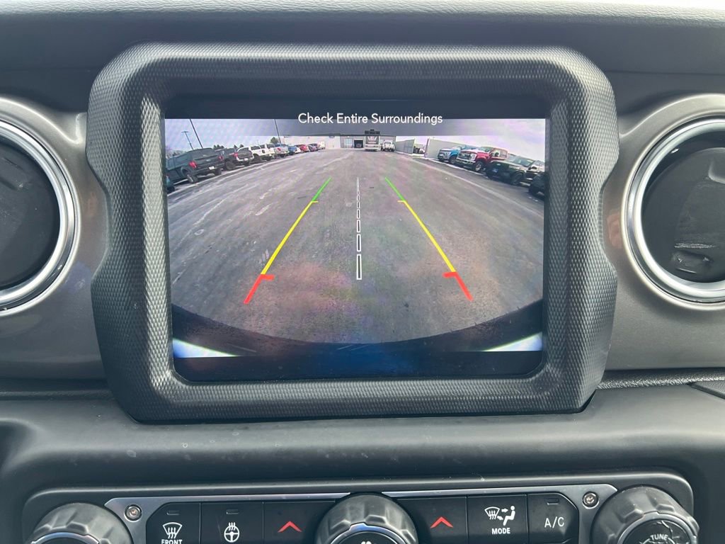 Used 2018 Jeep Wrangler Unlimited Sahara image 18