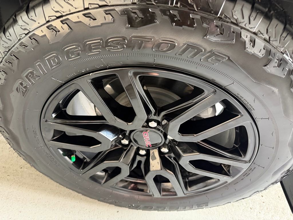 Used 2021 GMC Sierra 1500 Elevation w/ Preferred Package image 11