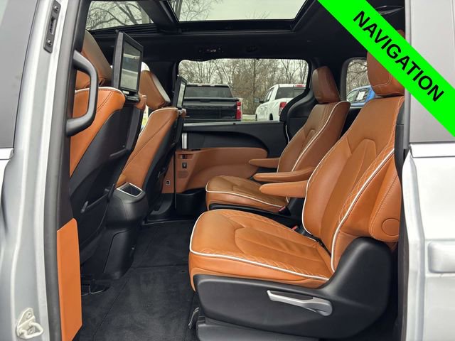 Used 2024 Chrysler Pacifica Pinnacle w/ Trailer Tow Group image 26